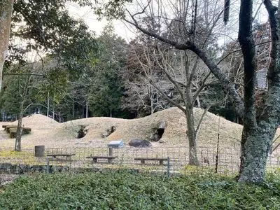 八幡社古墳群（雪野山古墳）