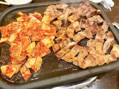 とん豚テジ 六本木店