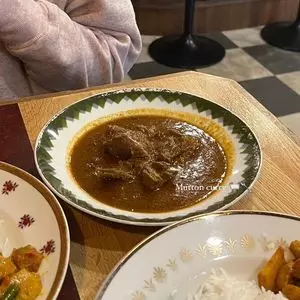 チーニーカリー（Cini CURRY）