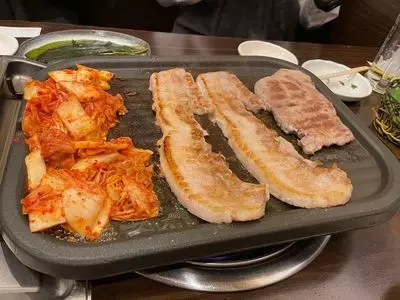 とん豚テジ 六本木店