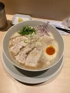 鶏白湯ラーメン ムツキ（MUTSUKI）