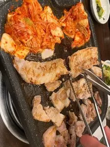とん豚テジ 六本木店