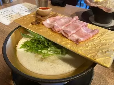 名もなきラーメン 堺筋本町店