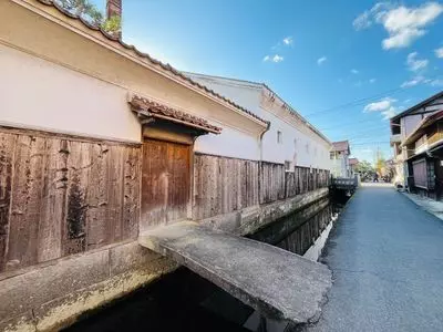 白壁土蔵群