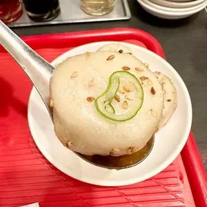 弄堂 生煎饅頭 南森町本店（ロンタン センチェンマントウ）