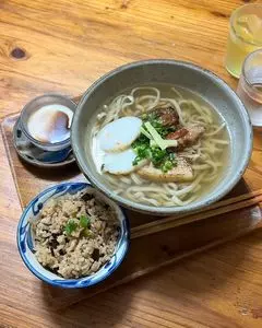 今帰仁そば（ナキジンソバ）