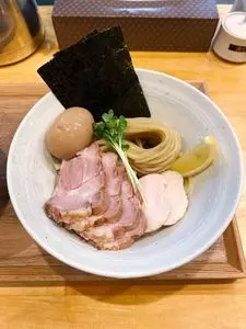 MENYA NAKAGAWA（メンヤ ナカガワ）