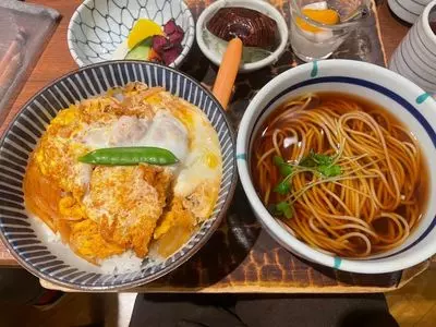 謙徳蕎麦家 ピアタ本店（けんとくそばや）