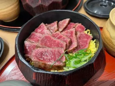 肉まぶし専門店 稀（MARE）