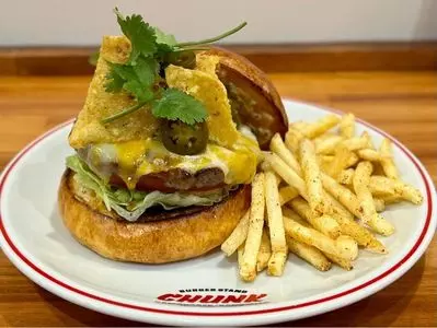 CHUNK BURGER STAND（チャンク バーガー スタンド）