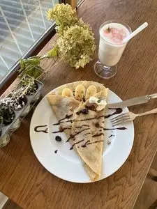 シロテナリ