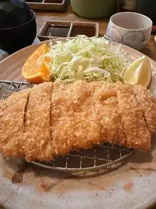 とんかつ八千代（ヤチヨ）