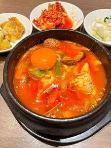 韓国料理 ビビム ルクア大阪店（bibim'）