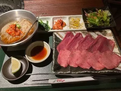 牛タン焼肉 本町肉倶楽部 tongue be たんべえ