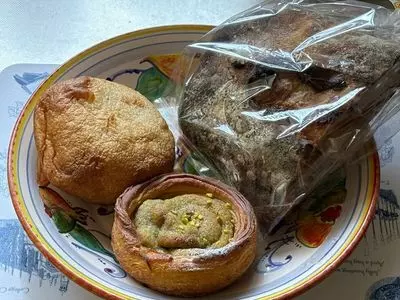 パン屋 志茂