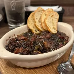 BISTRO YOKOCHO（ビストロ ヨコチョウ）