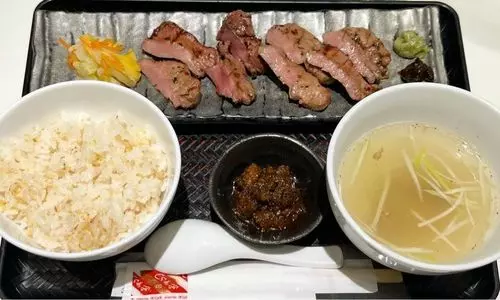 陣中 仙台国際空港店