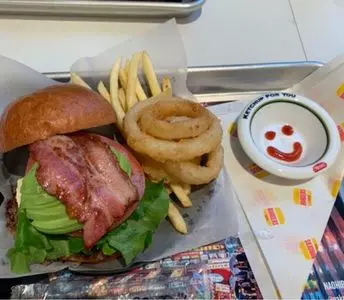 BURGERS TOKYO
