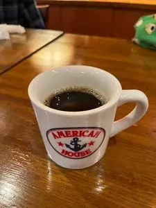 アメリカンハウス クイーンズスクエア店（AMERICAN HOUSE）