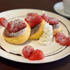 La Pullman Caffe'（ラ プルマン カフェ）