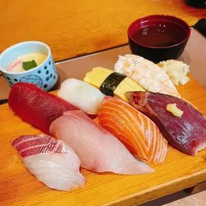 魚屋（SAKANAYA）
