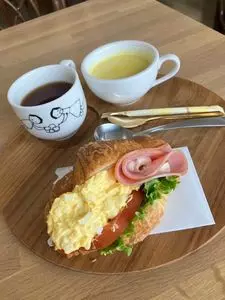 ベーカリーカフェ 江戸屋 城北店