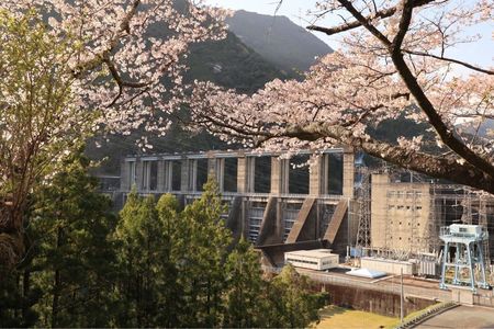 秋葉ダム 2枚目