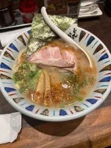 七志 とんこつ編 大倉山店（ななしとんこつへん）
