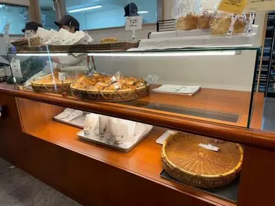 塩パン屋 パン・メゾン すみだ浅草通り店
