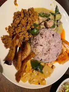 アムリタ食堂（アムリタショクドウ）