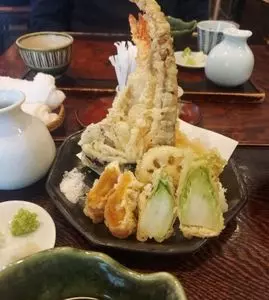 よし房 凛（よしぼう りん）