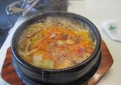 モゴモゴ