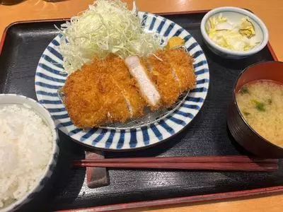 とんかつ 田 一之江店（とんかつ でん）