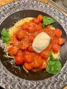 MOM&POP'S SPAGHETTI（マムアンドポップススパゲッティ）
