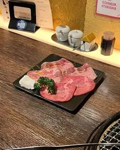 神戸牛・個室焼肉 大長今 三宮北野坂店（techangum/テチャングム）