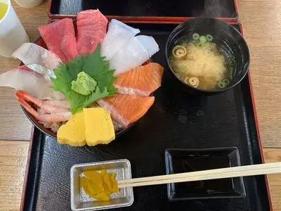魚稚 相生水産物市場店