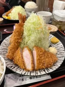 嬉嬉豚とんかつ 「君に、揚げる。」 池袋本店