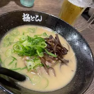 極とんラーメン 駅前店