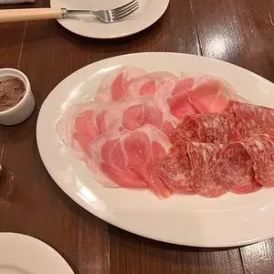 オステリア　カンティーナ