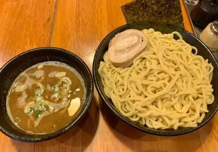 らあ麺 燕返し（ラアメンツバメガエシ）