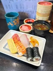 源八寿し（げんぱちずし）