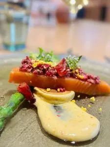 スシュ（SOUS-SUS）