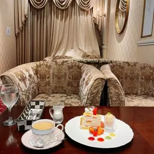 サロン・ド・モンシェール 本店～心斎橋～（Salon de Mon cher）