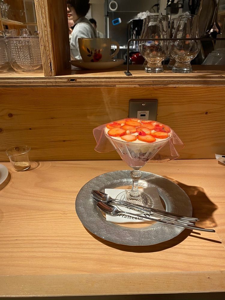 食に貪欲なNekoさんが投稿した夜パフェ専門店パフェテリア　ベル（Parfaiteria beL）に関する口コミの画像