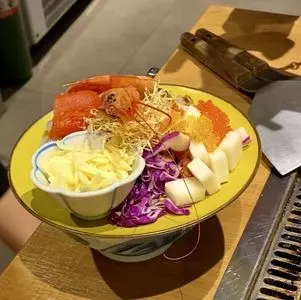 元祖海老出汁 もんじゃのえびせん ホワイティうめだ店