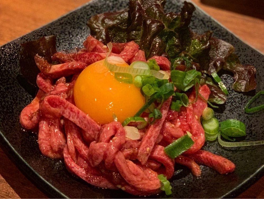 #肉割烹藤わら #藤わら #焼肉 #部位の名前書いていこうとしたけど分からんしやめる #タンユッケ #ユッケ #ユッケは分かる #当たり前や #肉 #黒毛和牛 #肉活 #難波グルメ #なんばグルメ #大阪グルメ #関西グルメ #aumoグルメ #タカちゃんの日常