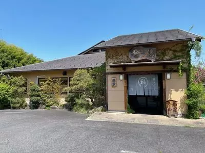 一鶴（いずしさらそば いっかく）