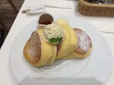 幸せのパンケーキ 梅田店