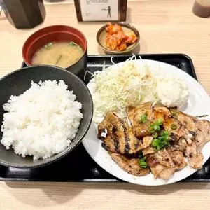 炭火焼き豚丼専門店 豚小家 天神橋店
