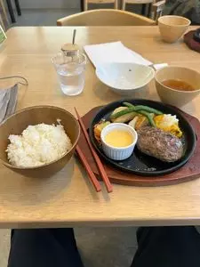 蓼科牛ハンバーグ いっとう 佐久平店